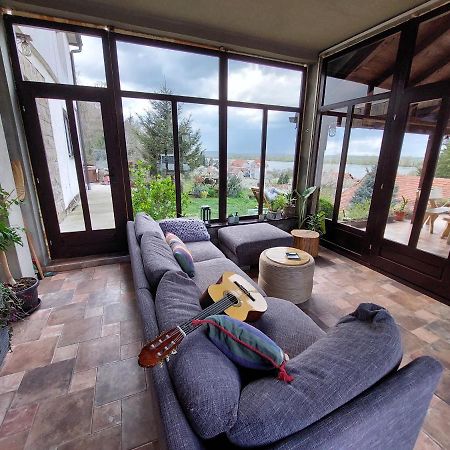 סמדרבו Hostelche Guest House מראה חיצוני תמונה