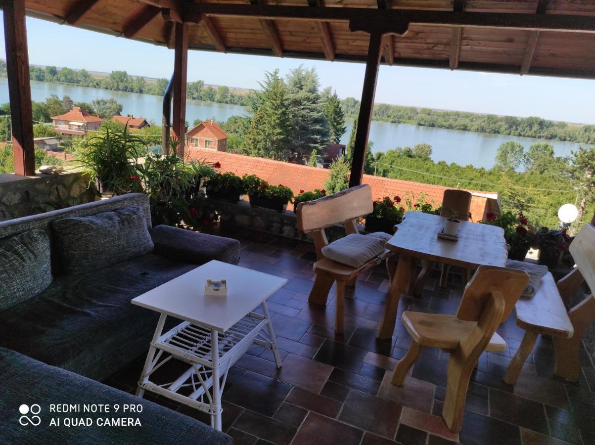 סמדרבו Hostelche Guest House מראה חיצוני תמונה