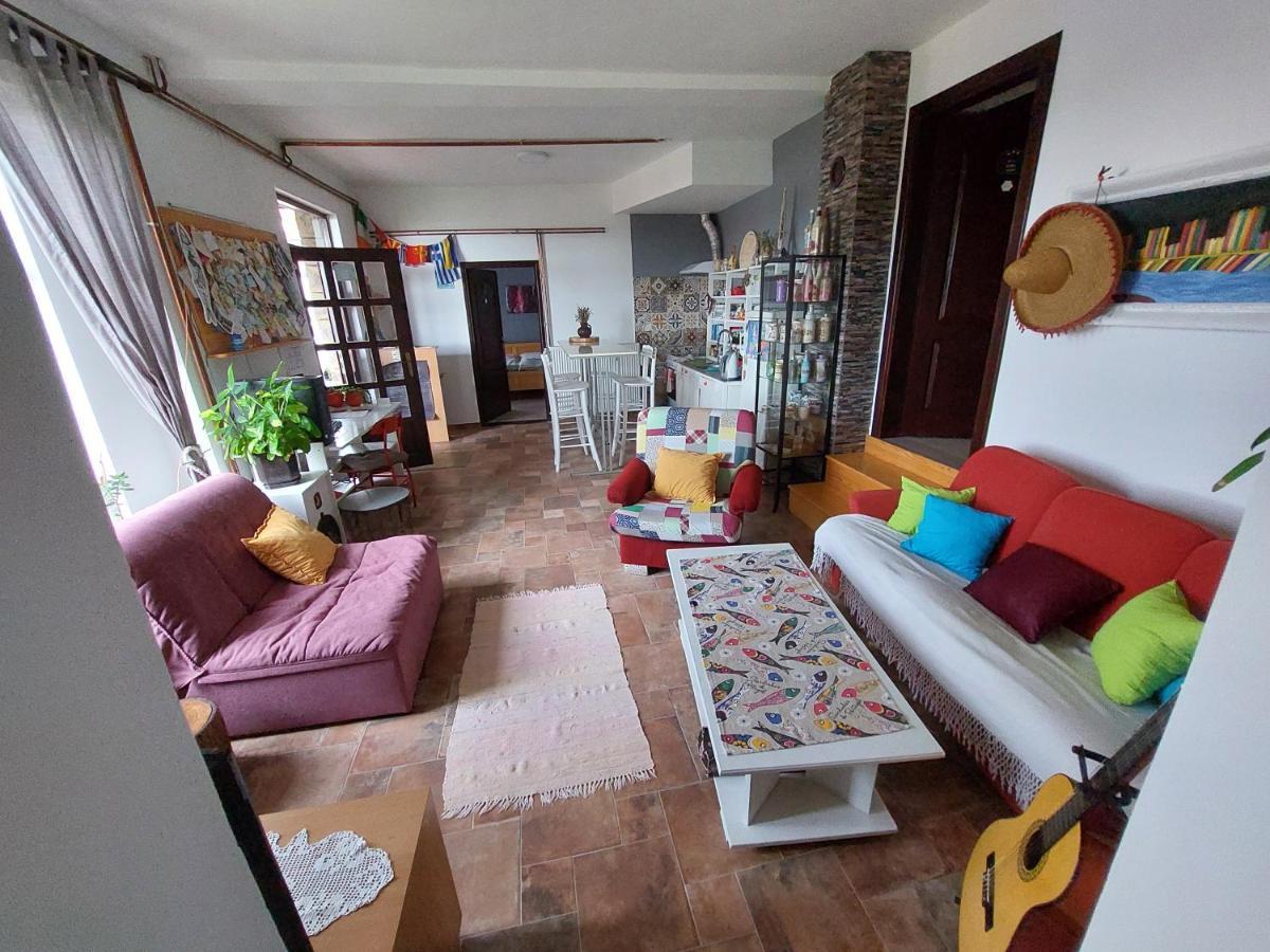 סמדרבו Hostelche Guest House מראה חיצוני תמונה