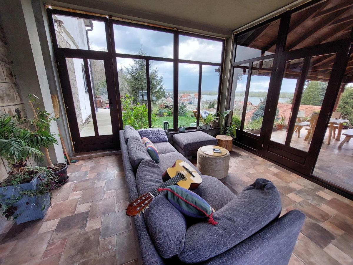 סמדרבו Hostelche Guest House מראה חיצוני תמונה