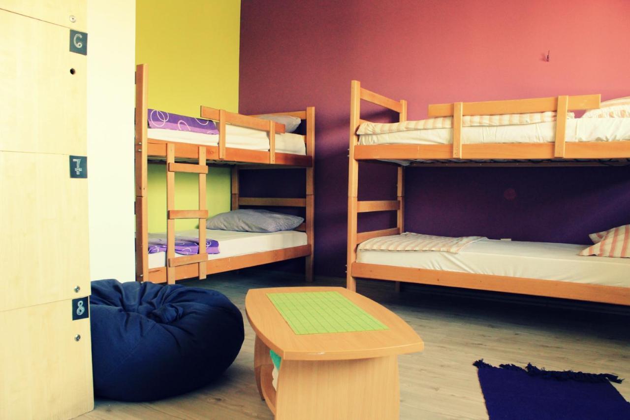 סמדרבו Hostelche Guest House מראה חיצוני תמונה