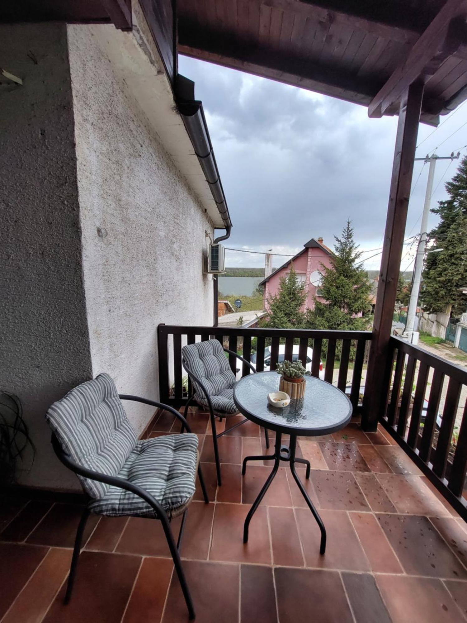 סמדרבו Hostelche Guest House חדר תמונה