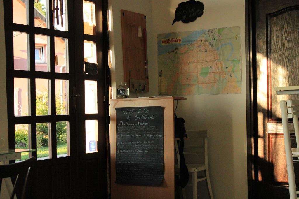 סמדרבו Hostelche Guest House מראה חיצוני תמונה