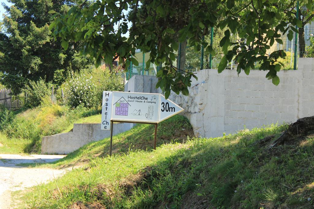 סמדרבו Hostelche Guest House מראה חיצוני תמונה