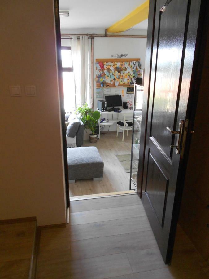 סמדרבו Hostelche Guest House מראה חיצוני תמונה